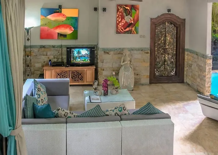 Largest In Royal C1 - Turquoise * Kuta (Bali)
